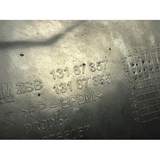 Підкрилок передній правий Opel Corsa D 2006-2014 13187355